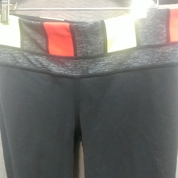 Lululemon Womens black athletic pants sz 8 - Picture 2 of 7